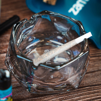 Cenicero de cristal (Zamnesia)