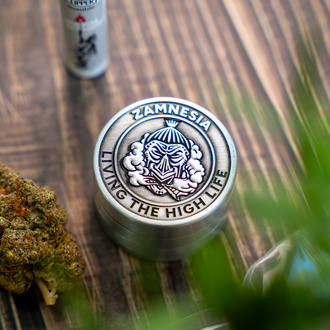 High Life Grinder metálico (Zamnesia)