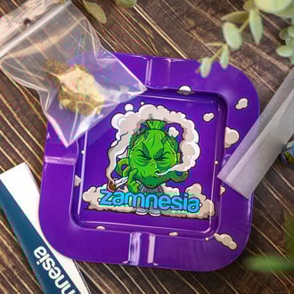 Cenicero cuadrado de metal Budhead (Zamnesia)