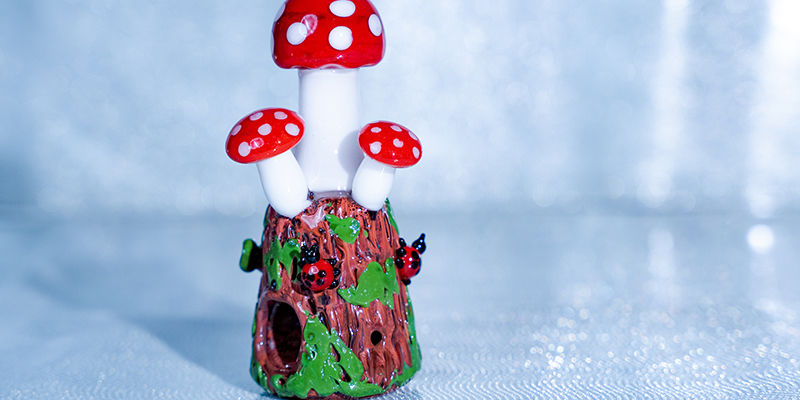 Pipa Mushrooms (Empire Glassworks)