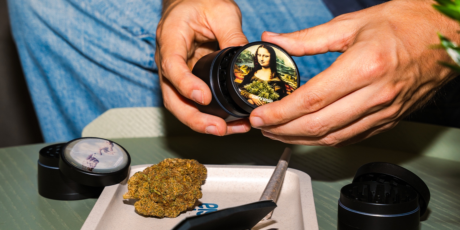 High Art Metal Grinder Collection: Zamnesia High Art Metal Grinder Collection: Zamnesia