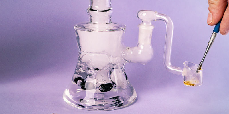 Pipas vs. Bongs: ¿Cuál es mejor?