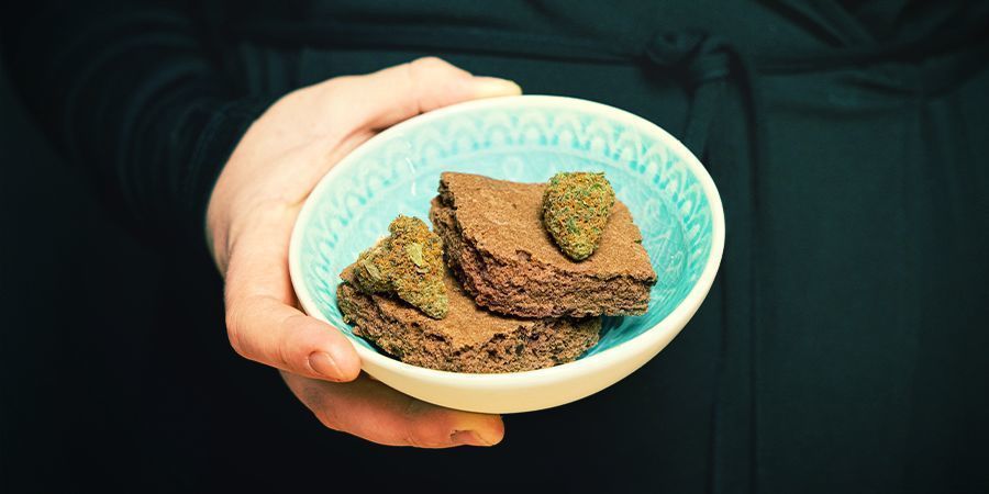 ¿POR QUÉ PREPARAR BROWNIES DE MARIHUANA?