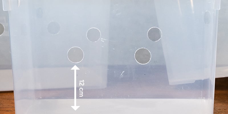 1. Haz marcas para los orificios de ventilación