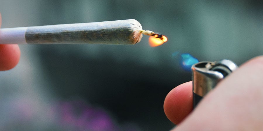 Detectar Los Contaminantes De La Marihuana: Presta Atención Especial Cuando Enciendas Tu Porro, Pipa O Bong