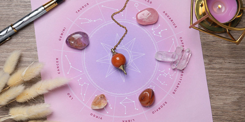 Piedras preciosas del zodíaco: Encuentra tu compañera cósmica