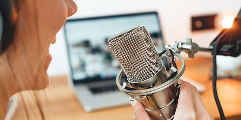 ¿Por qué escuchar podcasts sobre cristales?