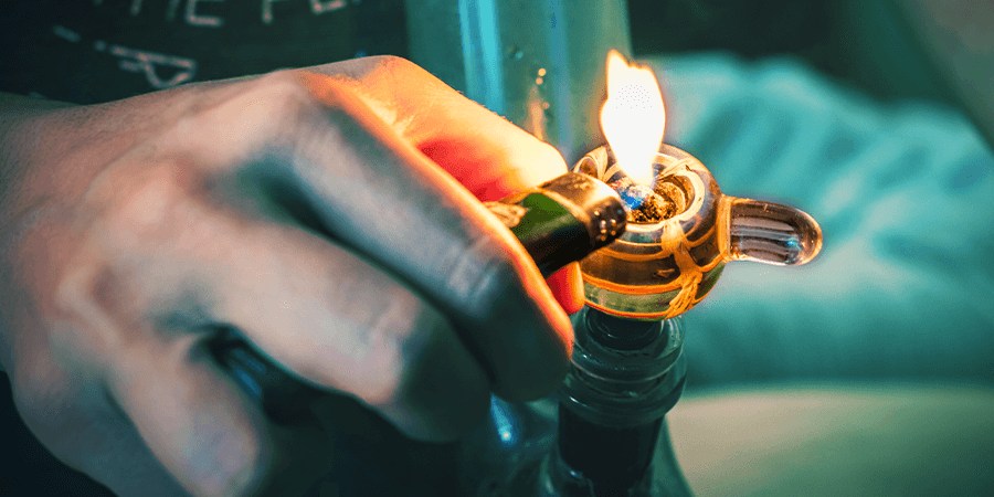 ¿Cómo Funciona Un Bong? ¿CÓMO FUNCIONA UN BONG?