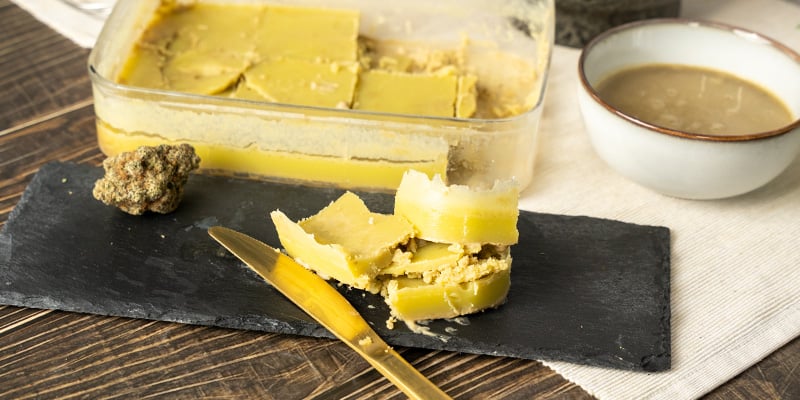 Cannabutter (mantequilla de marihuana) Cannabutter (mantequilla de marihuana)