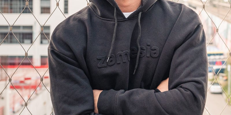 Zamnesia Sudadera Con Capucha Y Estampado Negra